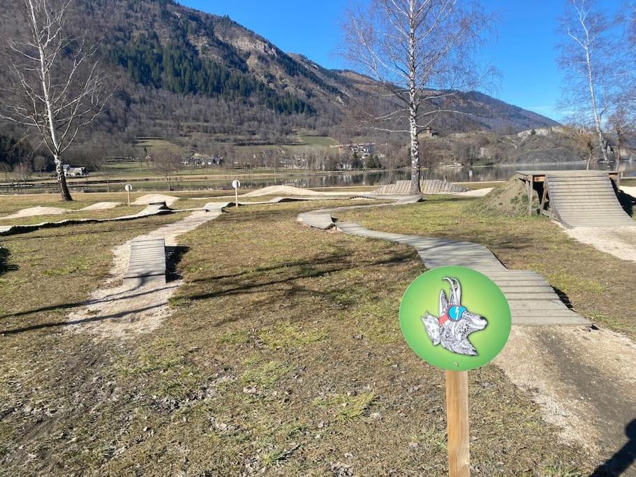 Charmant T4 Duplex Vue Montagne ルダンヴィエル エクステリア 写真