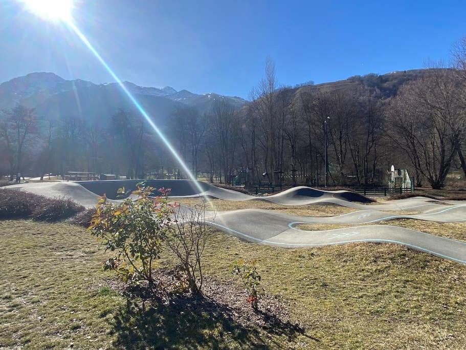 Charmant T4 Duplex Vue Montagne ルダンヴィエル エクステリア 写真